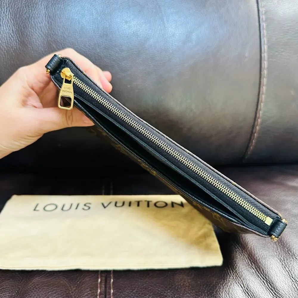 Louis Vuitton Pochette Pallas Monogram Noir